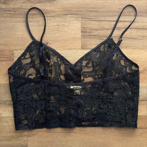 Vintage Victoria’s Secret Black Lace Bralette - Picture 2 of 4